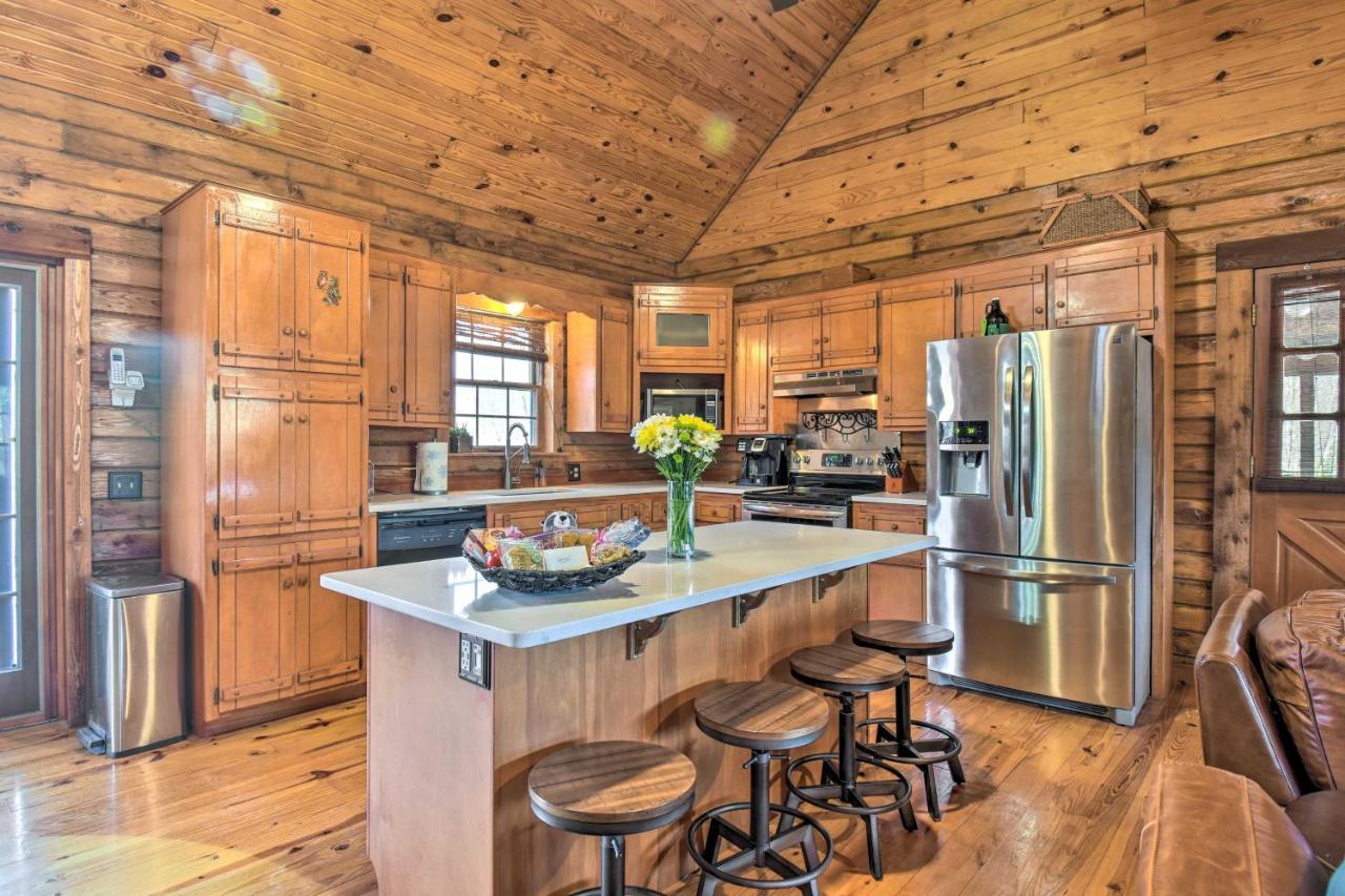 Luxury Pearcy Cabin With 5 Private Acres And Hot Tub! Exterior photo