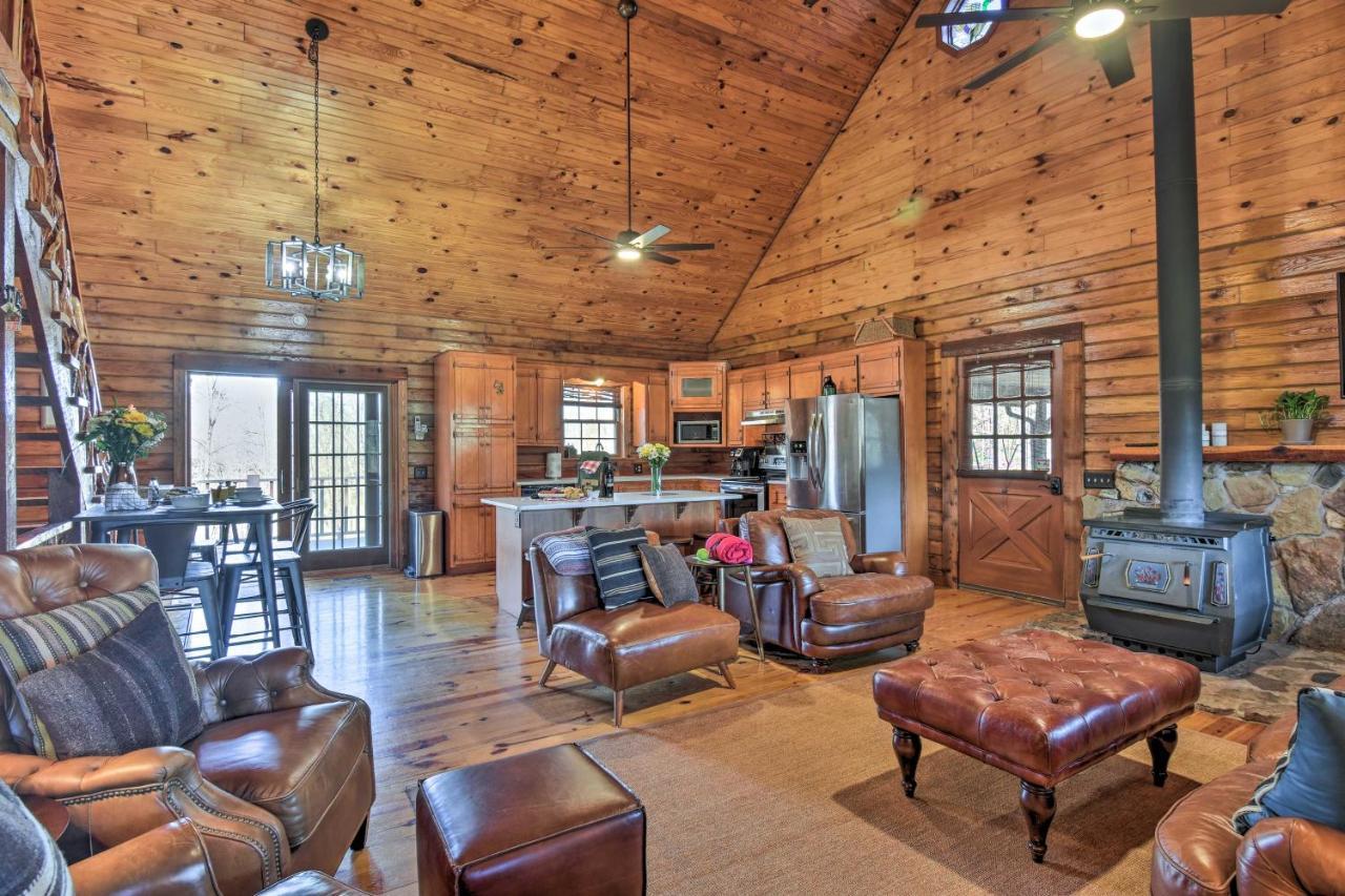 Luxury Pearcy Cabin With 5 Private Acres And Hot Tub! Exterior photo